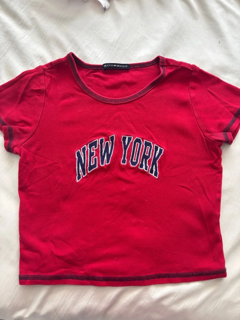 Brandy Melville Baby tee - Picture 1 of 3